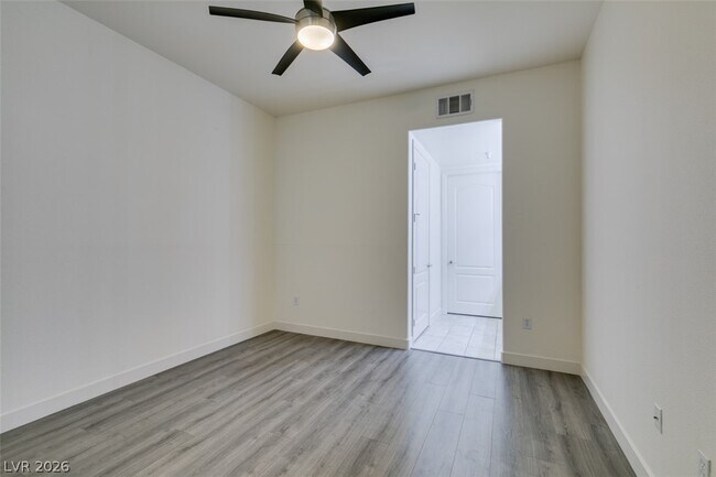 Building Photo - 38 E Serene Ave