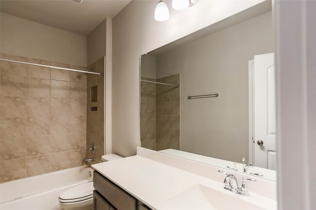 Building Photo - 23822 Piedmont Forest Dr