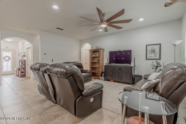 Building Photo - 16284 Hunters Hollow Trail