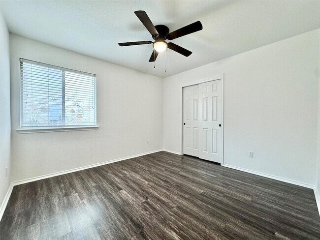 Building Photo - 1015 Aiken Dr