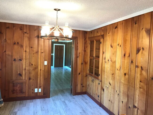 Building Photo - Spacious 3-Bedroom Home in the Heart of Baxter | Basement + Wrap-Around Driveway