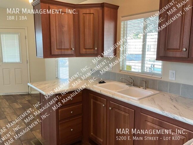 Building Photo - 5200 E Main St