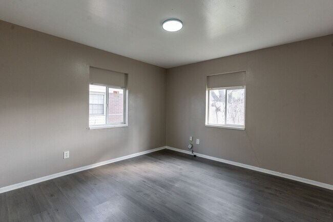 Building Photo - 4-Bedroom Available for Rent to Own & Lease!!