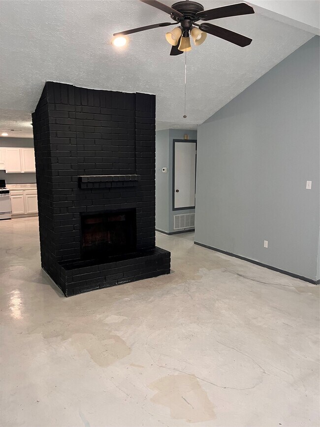 Building Photo - 16631 Gold Ridge Ln