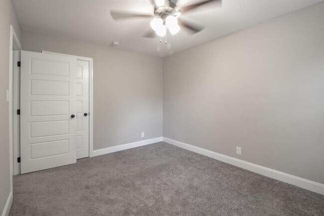 Building Photo - 2994 Gibbs Ln