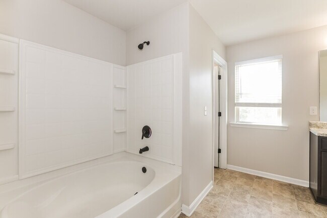 Building Photo - 308 Sweet Ashley Way