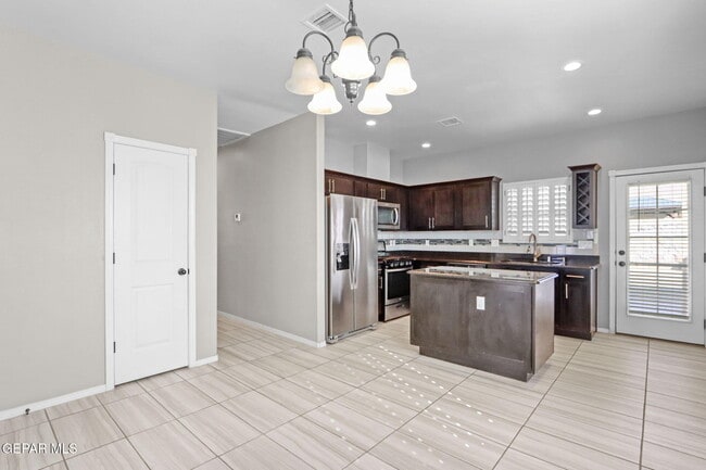 Building Photo - 14365 Jonathan K. Molina Ct