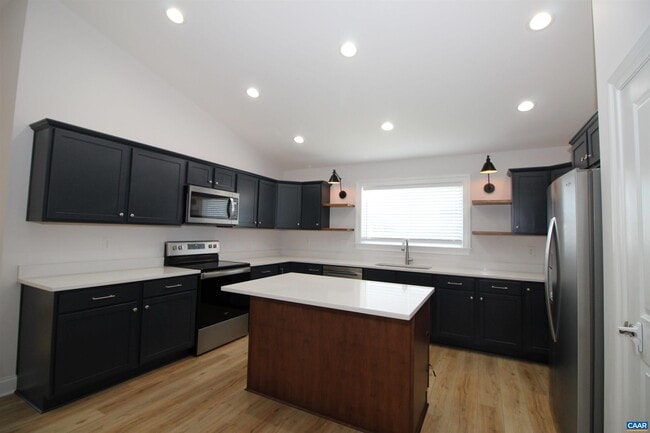 Building Photo - 147 Langley Dr