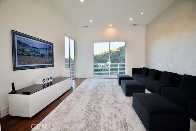 Building Photo - 3964 Sumac Dr