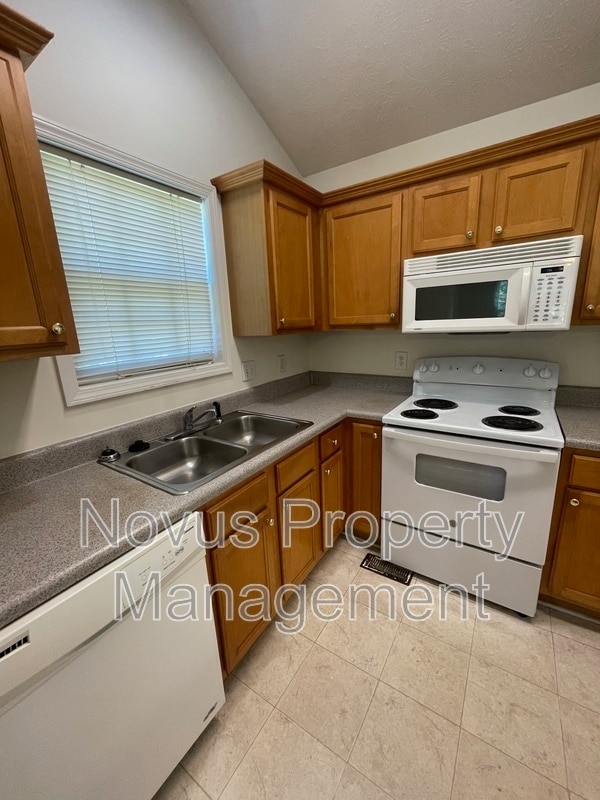 Building Photo - 23 Gold Creek Dr