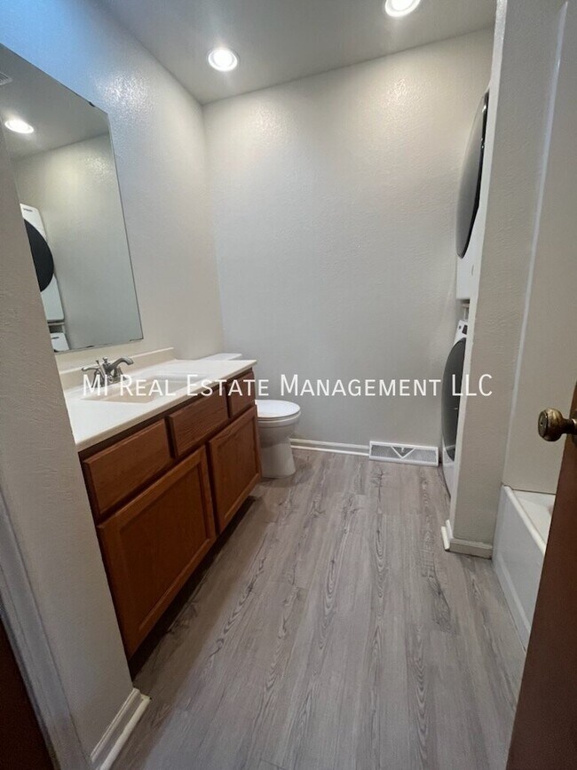 Building Photo - 2756 Kragspough Ct