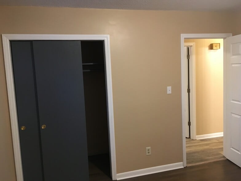 Building Photo - 510 Short St