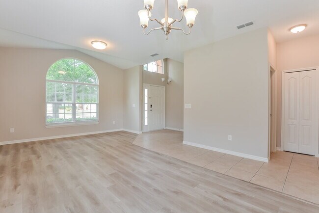 Building Photo - 317 Appaloosa Ct