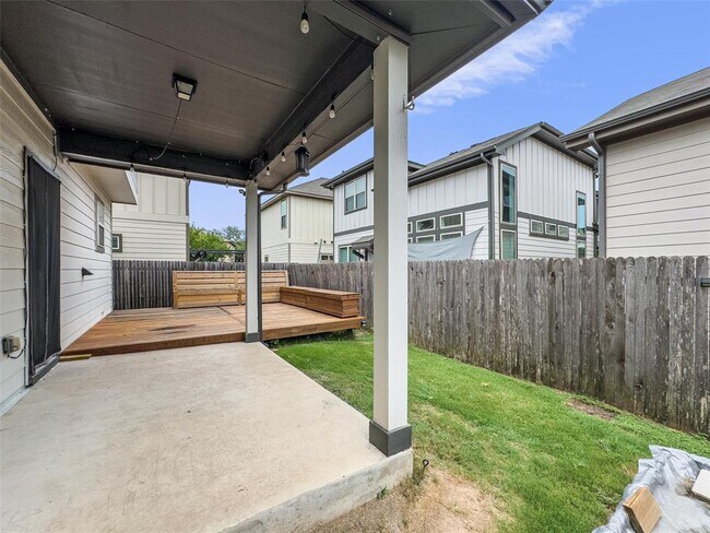 Building Photo - 905 Firebranch Trail