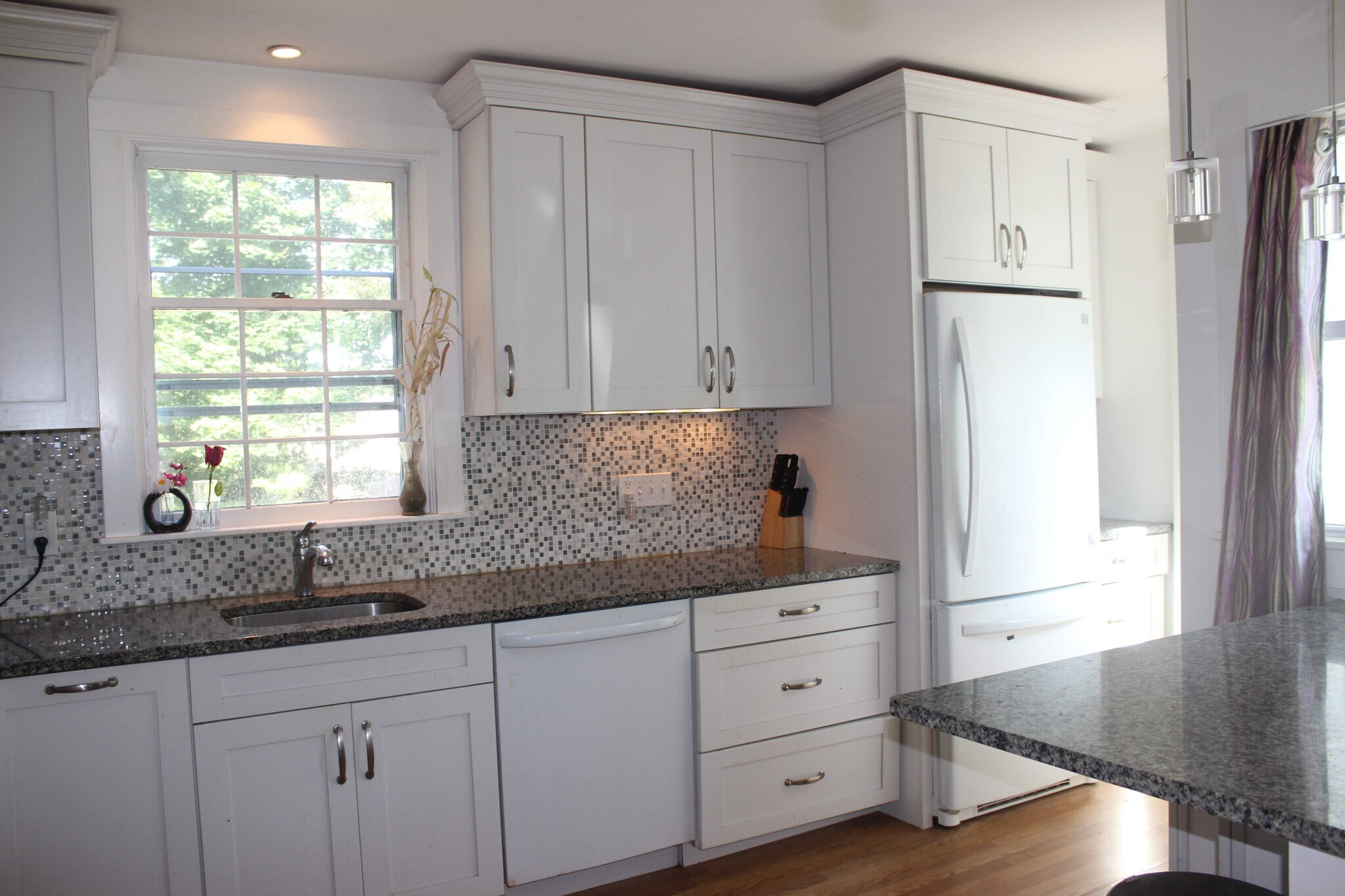 Kitchen - 8 Park Ave