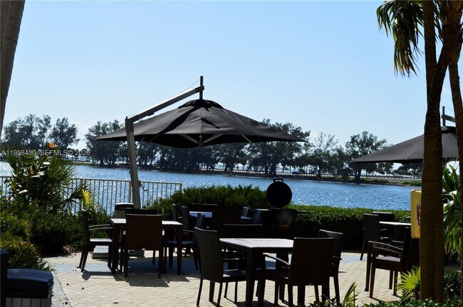 Building Photo - 2451 Brickell Ave