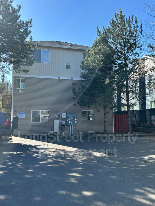 Building Photo - 3317 SE 122nd Ave