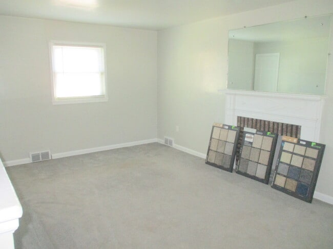 Building Photo - 812 Ohioview Ave