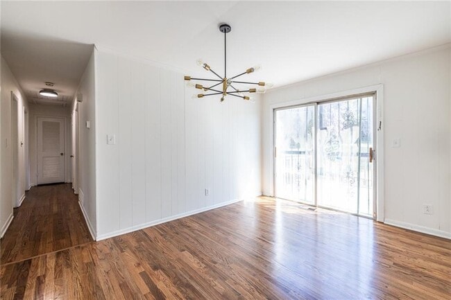 Building Photo - 2058 Green Forrest Dr