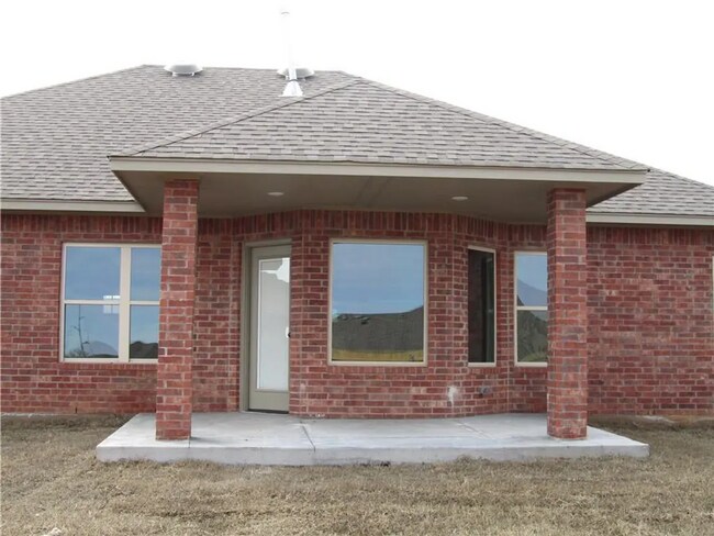 Building Photo - Stylish Modern Home near Veteran's Park: Solar-Powered with 3-Car Garage