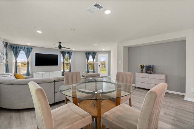 Building Photo - 10433 Russell Pines Dr