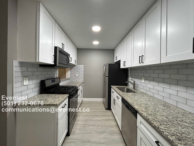 Building Photo - 201 Park Ridge Cir