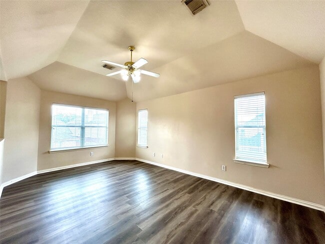 Building Photo - 2518 Brittany Lakes Dr