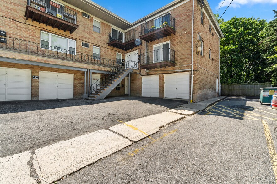 Building Photo - 7508 Kiesel Ter