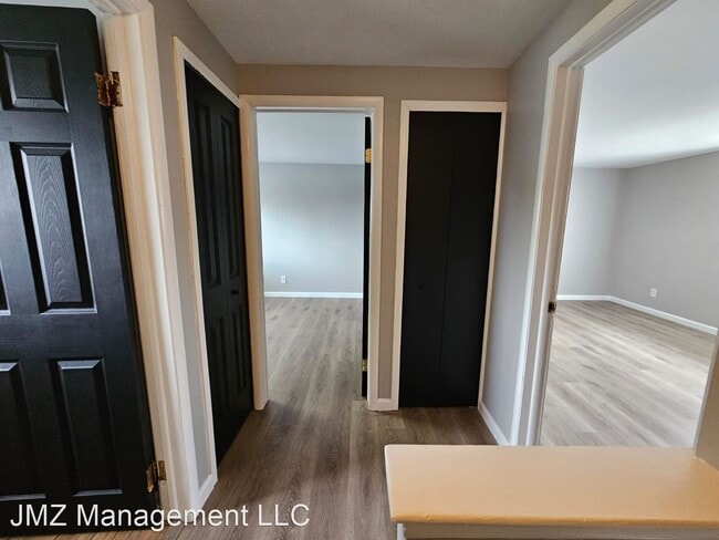 Building Photo - 2 br, 1.5 bath House - 27608 Evelyn