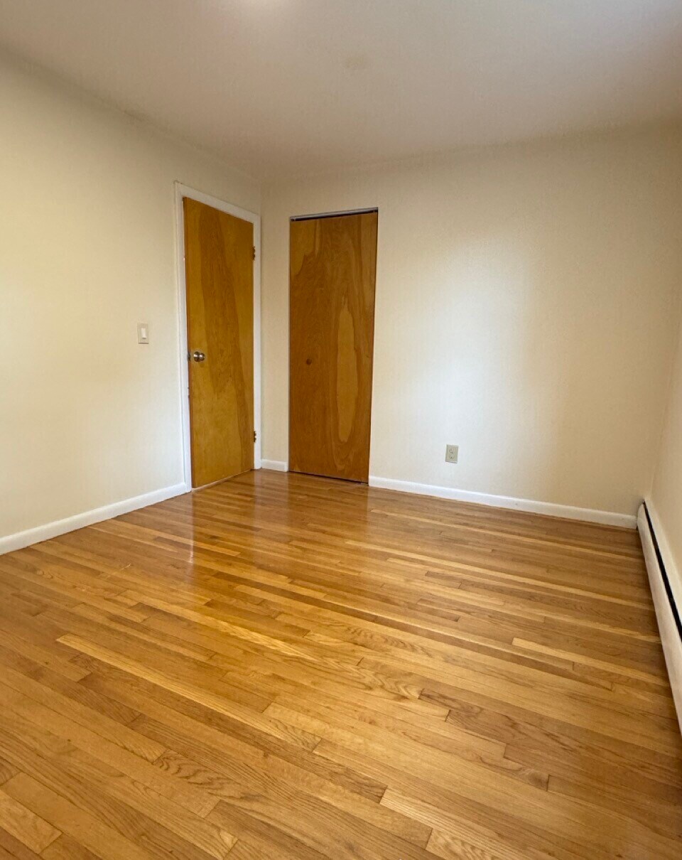 Building Photo - 73 Parkman St