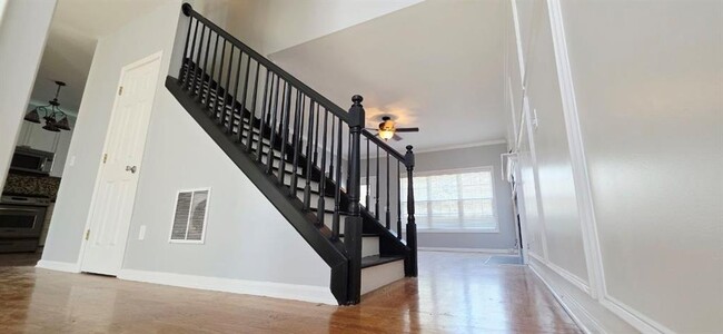 Building Photo - 3595 Deep Cove Dr