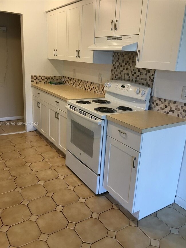 Building Photo - 1525 Sandpiper Blvd