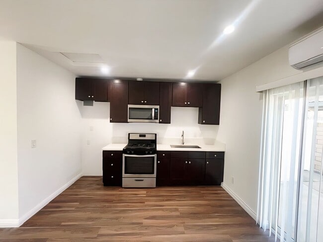 Building Photo - Circle City Dr