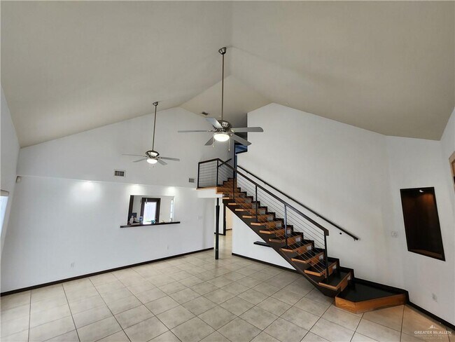 Building Photo - 33 Grayson Ave