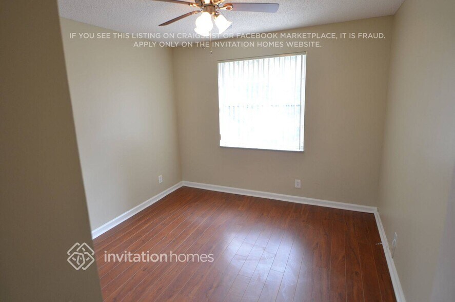 Building Photo - 5514 NW 106th Dr