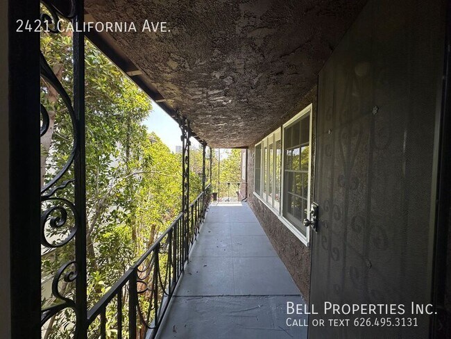 Building Photo - 2421 California Ave