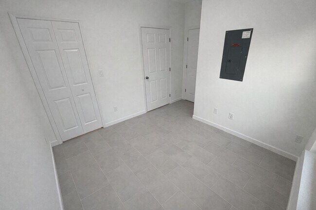 Building Photo - 2511 65th St W