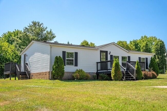 Primary Photo - 1128 Drew Rd