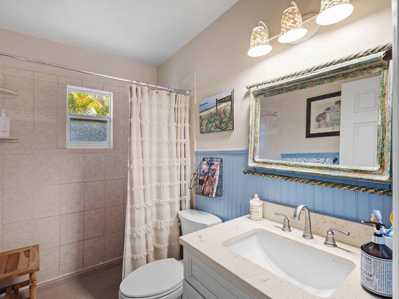 Building Photo - 3932 Ragen St