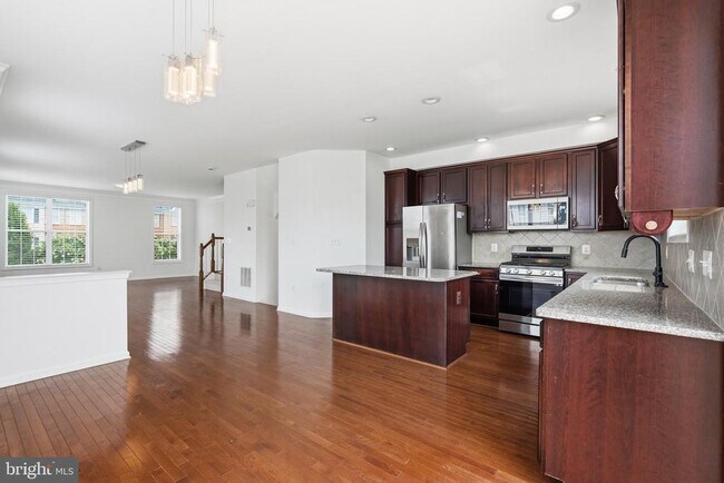 Building Photo - 23167 Flora Mure Dr