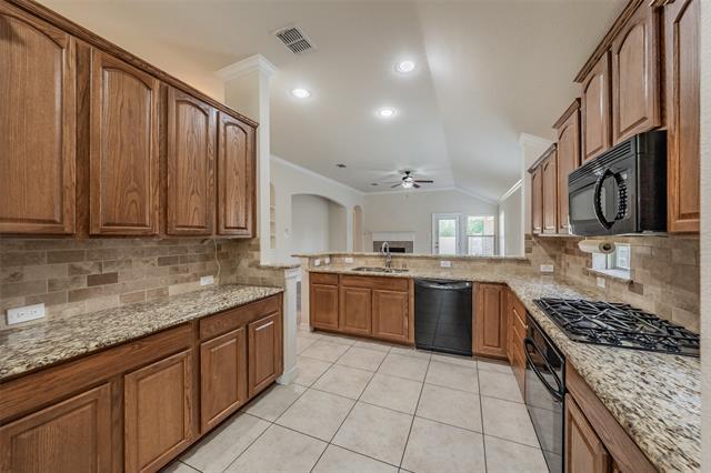 Building Photo - 1313 Catbird Dr