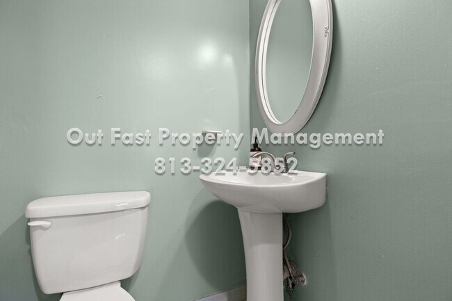 Building Photo - Private Yard Living with Recent Upgrades in Central Tampa