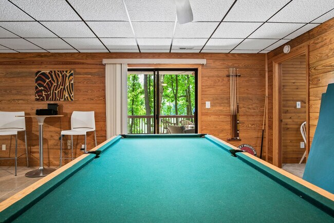 Building Photo - 410 Dogwood Ln