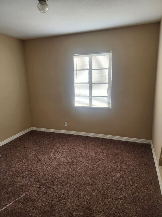 Building Photo - Move In Special: $150 off first full month.