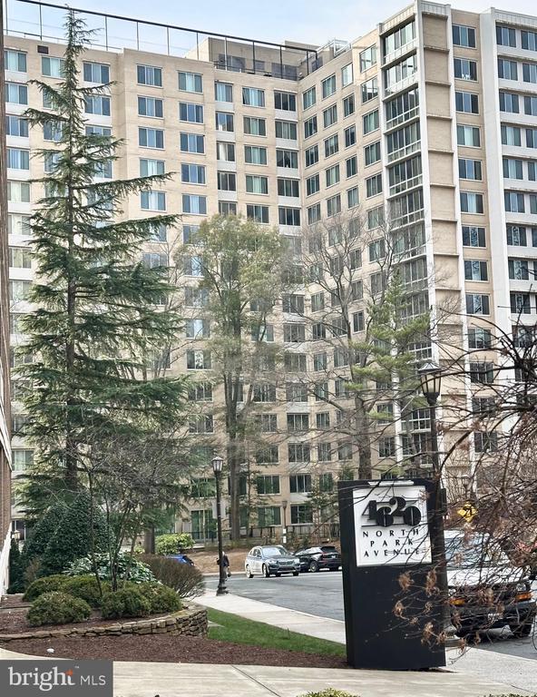 Building Photo - 4620 N Park Ave