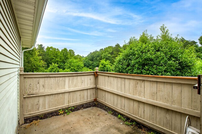 Building Photo - 1517 Woodland Ct