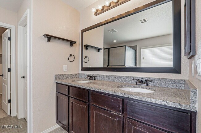 Building Photo - 1041 Earthstar Pl