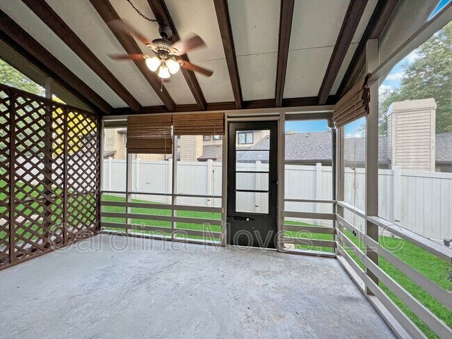 Building Photo - 419 Sparrow Hawk Ct