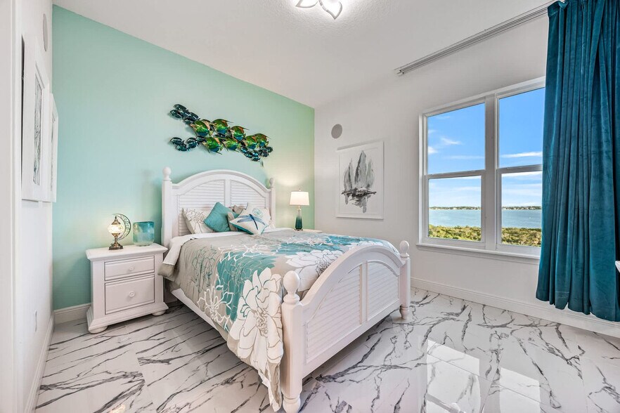 Building Photo - 605 Kemp St