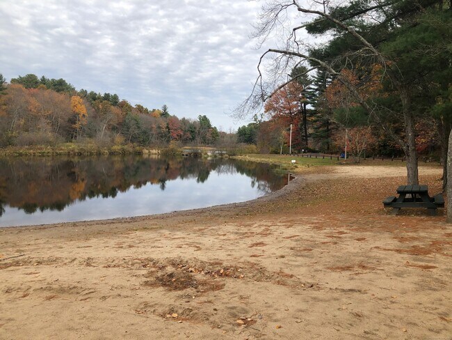 Building Photo - 42 Fisher Hill Rd